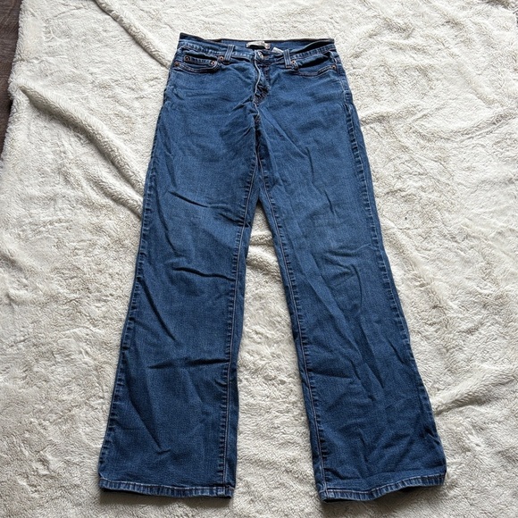 Levi’s 512 Perfectly Slimming Bootcut Jeans | Size 8M | High Rise Stretch Denim - Picture 1 of 9